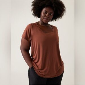 Athleta Stratus II Tee Size Small
